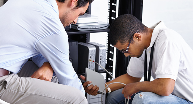 What are the pros and cons of serverless computing